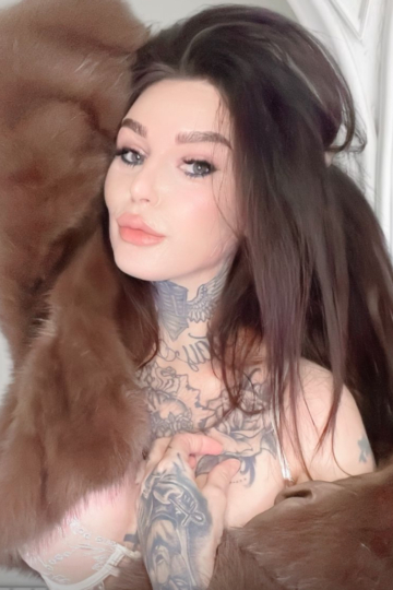 Lilly 17 Escort Wien